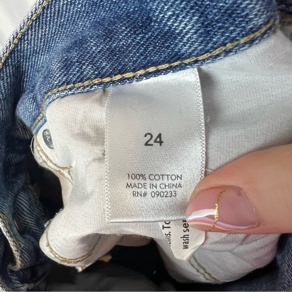 Kendall & Kylie Heavily Distressed Light Wash Zip Ankle Jeans, size 24 - Picture 3 of 6